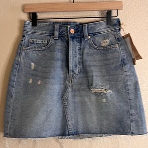 H&M & Denim Mini Distressed Denim Skirt Size 4 NWT